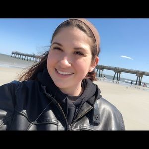 Meet your Posher, Julia